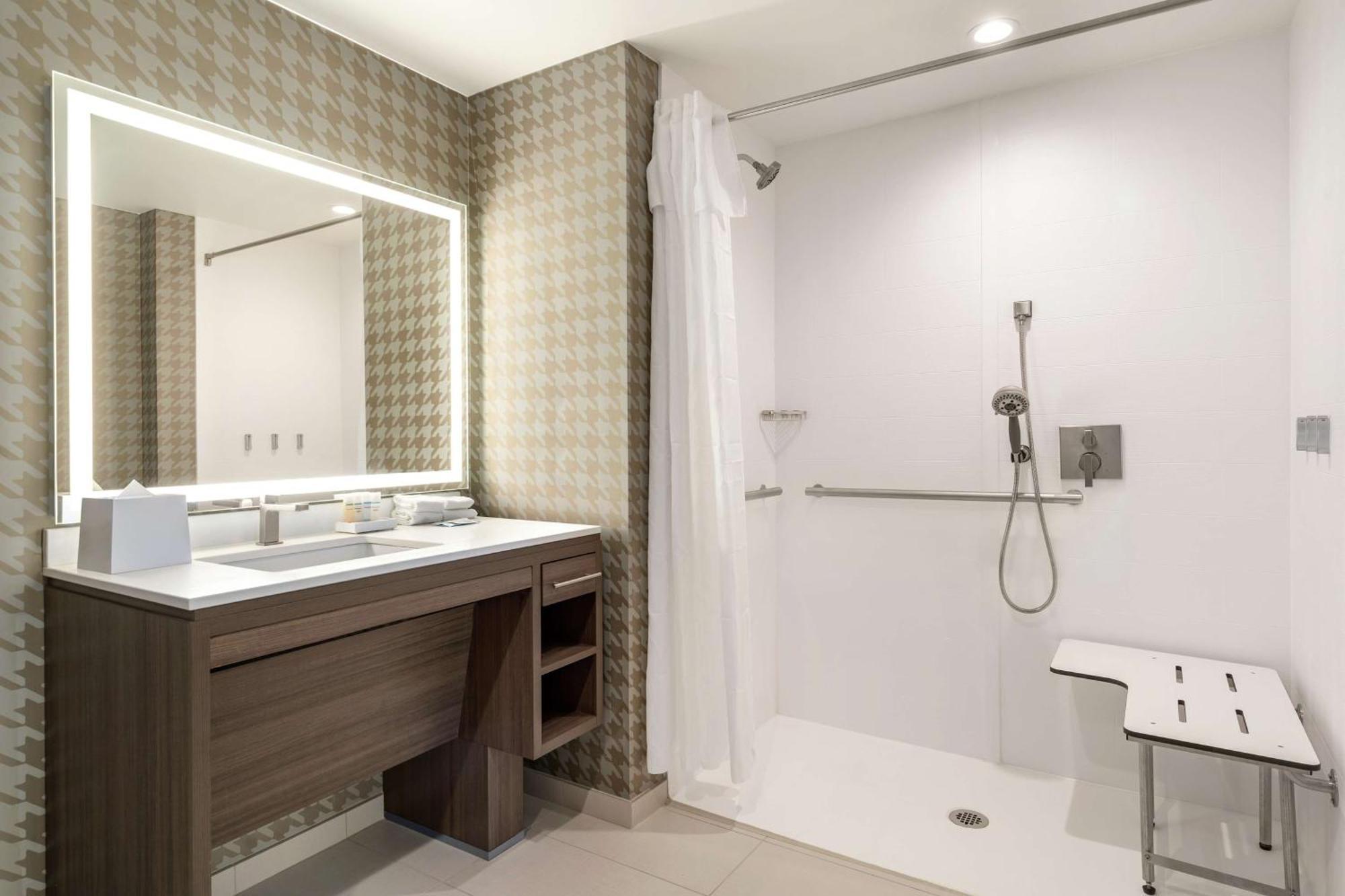 Home2 Suites By Hilton Woodland Hills Лос Анджелис Екстериор снимка