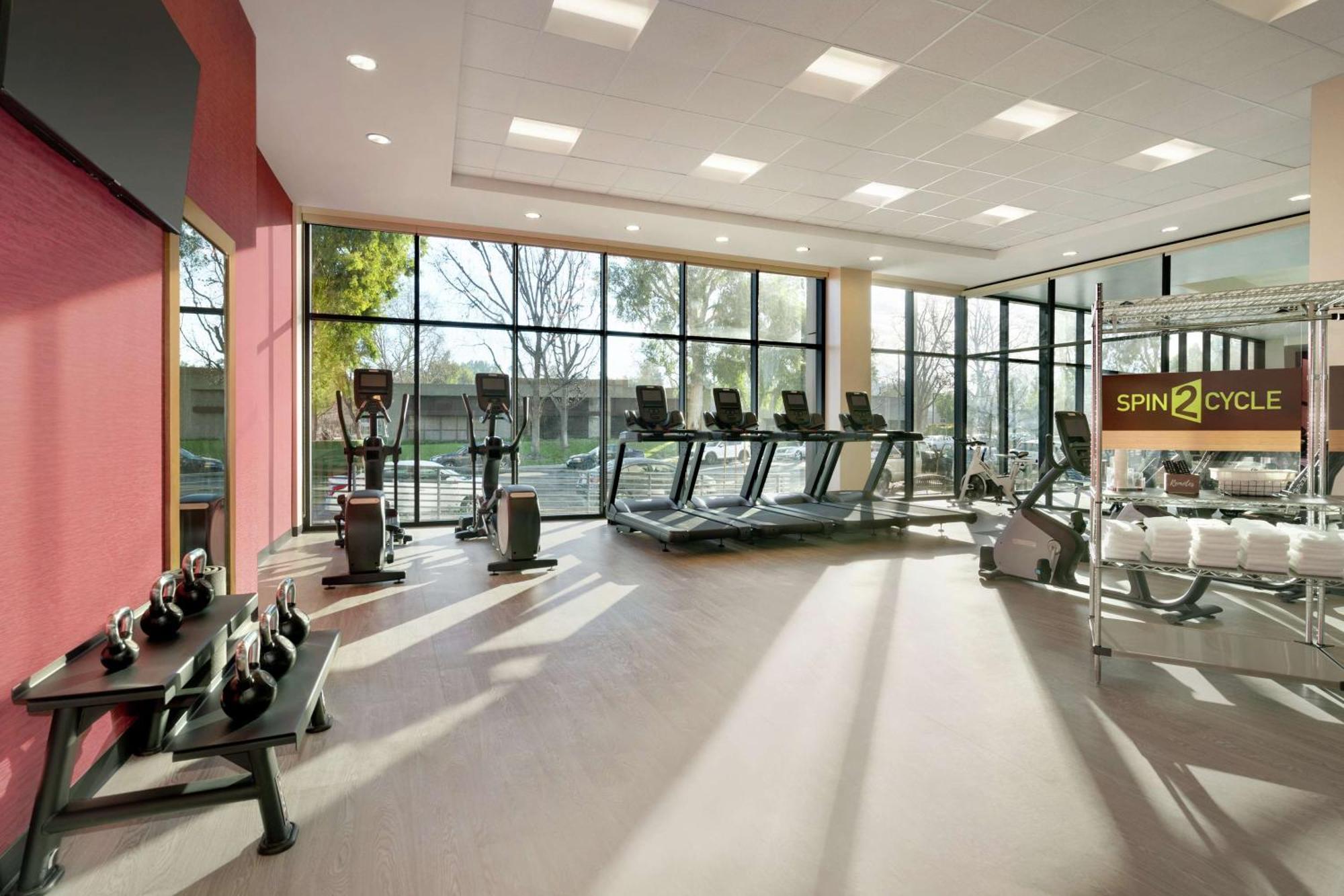 Home2 Suites By Hilton Woodland Hills Лос Анджелис Екстериор снимка